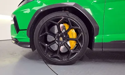 Lamborghini Urus 2024, 30203 км, за 372000000 KRW