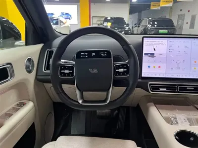 Li Auto Li L9 2025, 8800 км, за 356800 CNY - фото 8