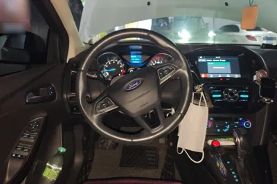 Ford Focus 2015, 39800 км, за 34649.25 CNY - фото 10