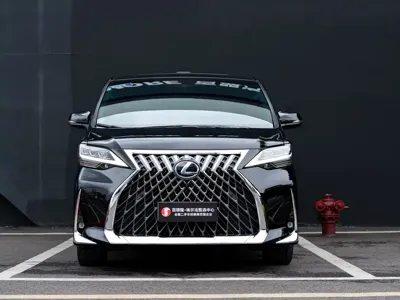 Lexus LM 2020, 45000 км, за 705000 CNY
