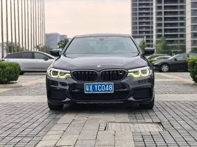 BMW 5 Series 2019, 60000 км, за 169800 CNY