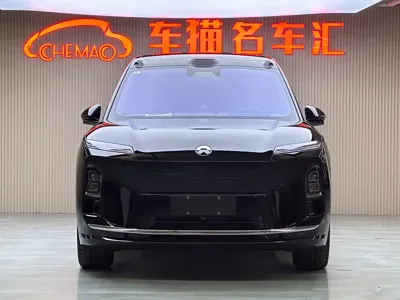 Nio ES8 2025, 10000 км, за 256800 CNY