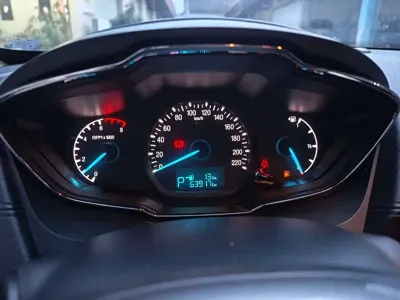 Ford Escort 2016, 63000 км, за 21800 CNY - фото 7