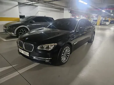 BMW 7-Series · 2015 год