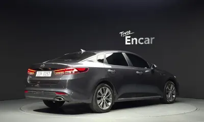 Kia K5 2017, 71973 км, за 10200000 KRW