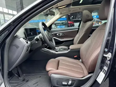 BMW 3 Series 2024, 21000 км, за 229800 CNY