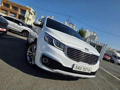 Kia Canival · 2017 год