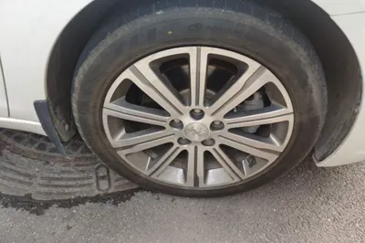 Peugeot 408 2016, 102899 км, за 28422.39 CNY - фото 8