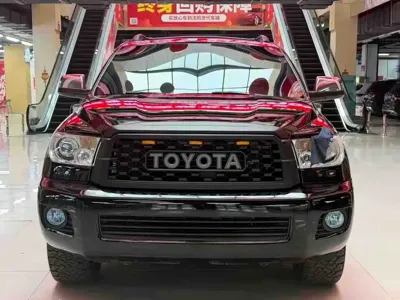 Toyota Sequoia 2010, 279000 км, за 127000 CNY