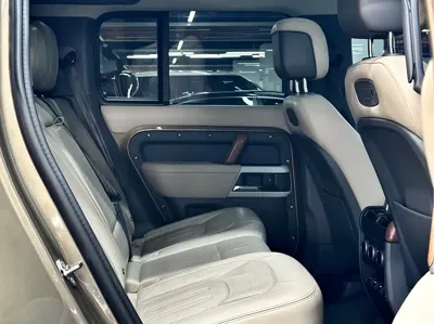 Land Rover Defender 2020, 97000 км, за 428000 CNY - фото 8