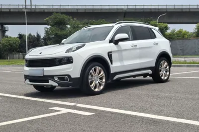 Lynk & Co 01 · 2017 год