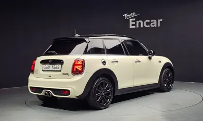 MINI Cooper 2019, 145931 км, за 13600000 KRW