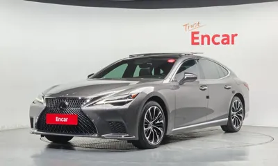 Lexus LS · 2021 год