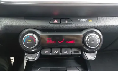 Kia Stonic 2018, 85225 км, за 9600000 KRW - фото 15