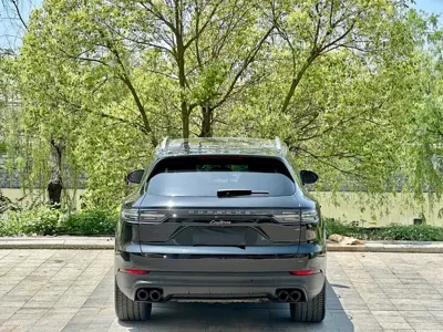 Porsche Cayenne 2023, 67000 км, за 578000 CNY