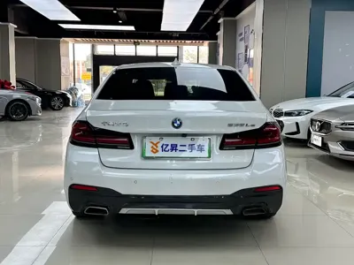 BMW 5 Series New Energy 2024, 64000 км, за 203000 CNY