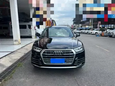 Audi Q5L 2020, 170000 км, за 118000 CNY
