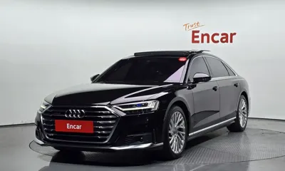 Audi A8 · 2021 год