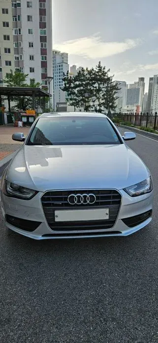 Audi A4 2014, 124000 км, за 6000000 KRW