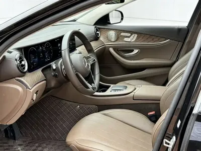 Mercedes-Benz E-Class 2023, 60000 км, за 258000 CNY