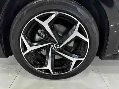 Volkswagen Passat 2026, 8000 км, за 138800 CNY - фото 18