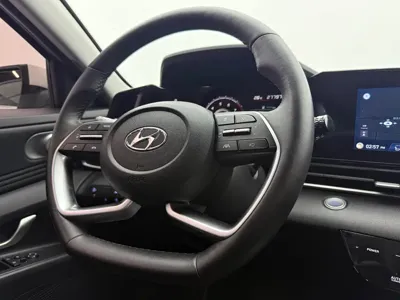 Hyundai Elantra 2023, 27000 км, за 94800 CNY - фото 16