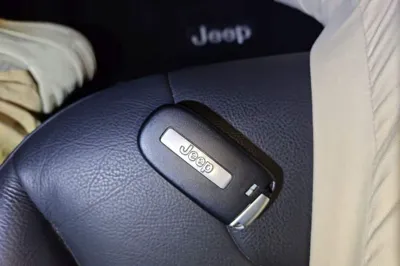 Jeep Cherokee 2016, 29000 км, за 52194.81 CNY - фото 17