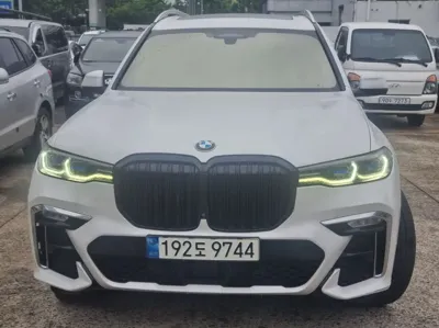 BMW X7 · 2022 год