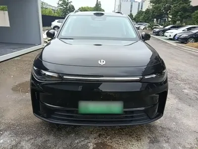 Leapmotor Leapmotor C16 2025, 5800 км, за 133900 CNY
