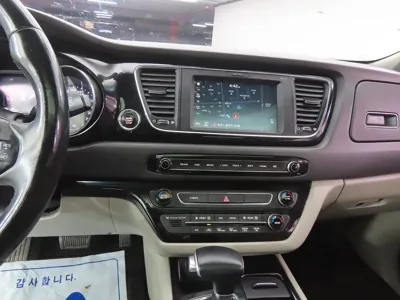 Kia Canival 2017, 180622 км, за 9290000 KRW - фото 10