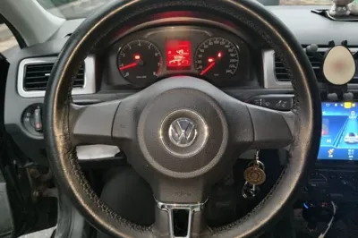 Volkswagen Santana 2015, 92200 км, за 26641.24 CNY - фото 10