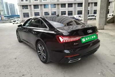 Audi A6L 2022, 68000 км, за 223459.12 CNY