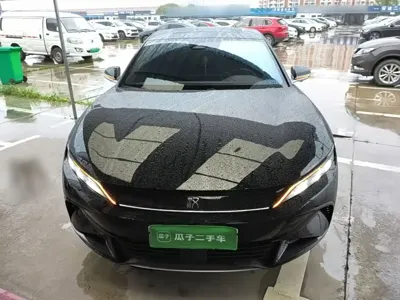 BYD Han 2024, 97800 км, за 109400 CNY