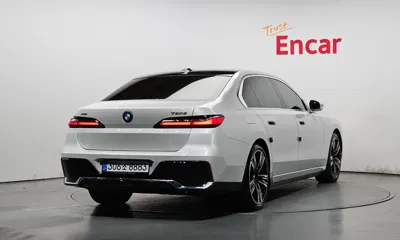 BMW 7-Series 2023, 33287 км, за 128500000 KRW
