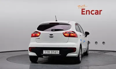 Kia Pride 2017, 22644 км, за 7900000 KRW