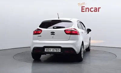 Kia Pride 2012, 17833 км, за 4750000 KRW