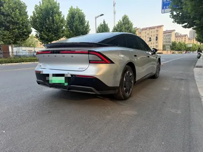 Xpeng P7+ 2025, 9000 км, за 125800 CNY - фото 6