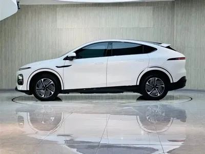 Xpeng G6 2023, 40000 км, за 119800 CNY