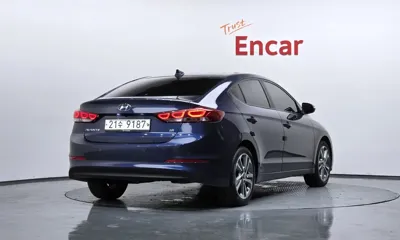 Hyundai Avante 2018, 68965 км, за 11400000 KRW