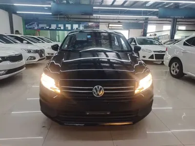 Volkswagen Santana 2018, 42000 км, за 22300 CNY