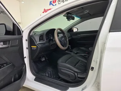 Hyundai Avante 2017, 140585 км, за 7200000 KRW - фото 10