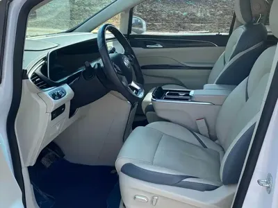 Buick GL8 2023, 79000 км, за 183800 CNY