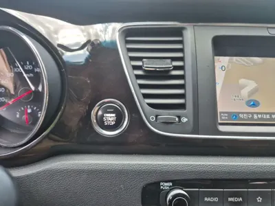 Kia Canival 2019, 157930 км, за 12500000 KRW - фото 10