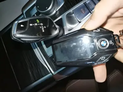 BMW 7 Series 2018, 166400 км, за 170799 CNY - фото 9