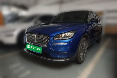 Lincoln Corsair · 2022 год