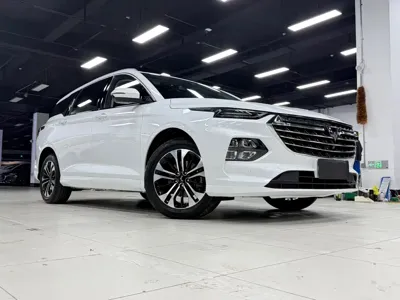 Wuling Victory 2022, 12000 км, за 112800 CNY