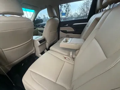 Toyota Highlander 2017, 95000 км, за 86800 CNY - фото 9
