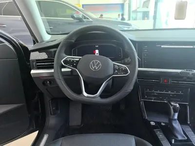 Volkswagen Passat 2024, 18600 км, за 133800 CNY