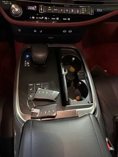 Lexus LS 2023, 70362 км, за 98000000 KRW - фото 9
