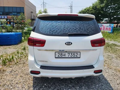 Kia Canival 2019, 133000 км, за 14900000 KRW
